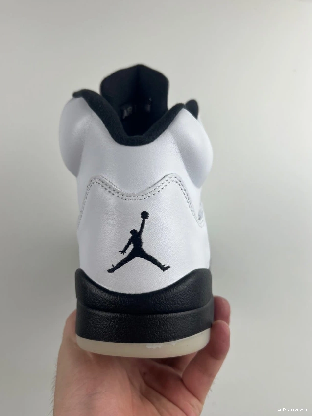 JORDAN DD0587-110 5 BLACK' 'WHITE AIR RETRO 1121